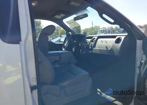 2013 Ford F-150 Xl z USA, uszkodzony, nr VIN 1FTMF1CM1DKF75545